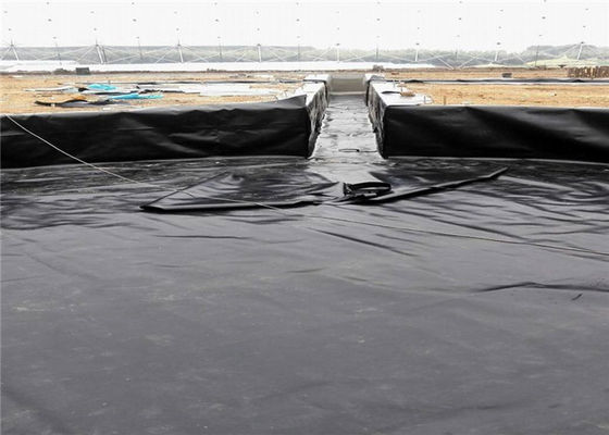 Smooth 0.75mm Impermeable Geomembrane Liner For Water Tanks