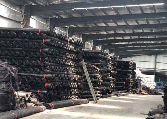 Prevent Soil Erosion black 25KN/m Geogrid For Slope Stabilization