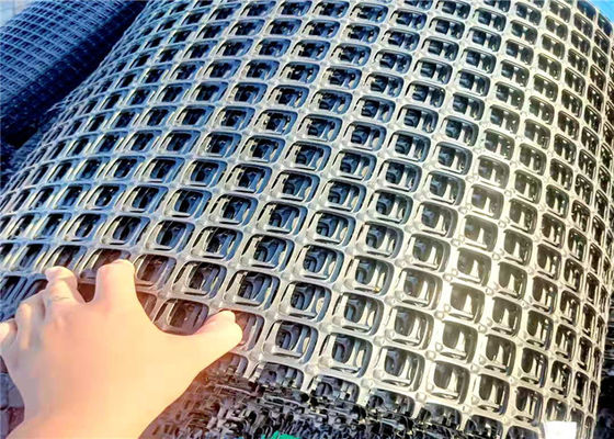 Prevent Soil Erosion black 25KN/m Geogrid For Slope Stabilization
