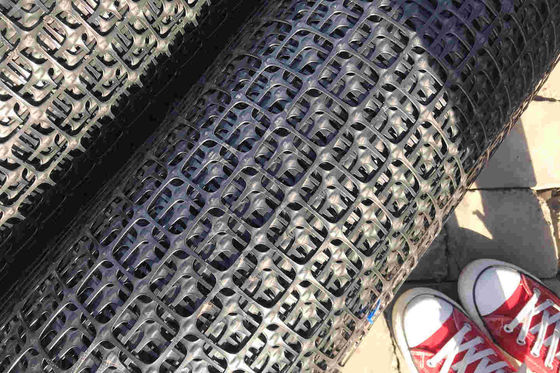 30kn Road Reinforcement Plastic Geogrid Mesh Width 3.9m